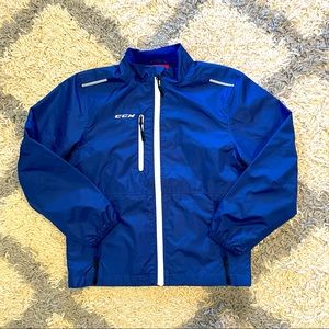 CCM hockey lightweight warm up jacket/shell. Youth Med.